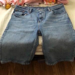 Men's LEVI'S 502 Jean shorts size 33